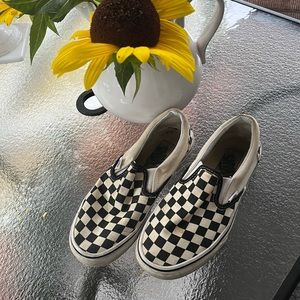 Classic Checkered Vans slip-on